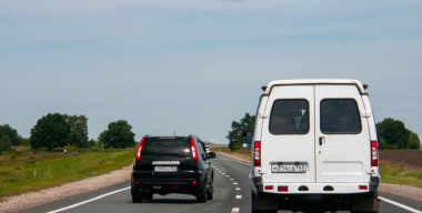 Российские суды начали штрафовать автомобилистов за опасное вождение