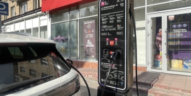 Депутат предложил оставить бесплатную зарядку для электромобилей в Москве