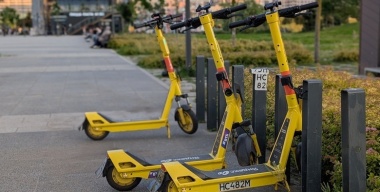 Московский бит: сколько зарабатывают столичные «спасатели» самокатов