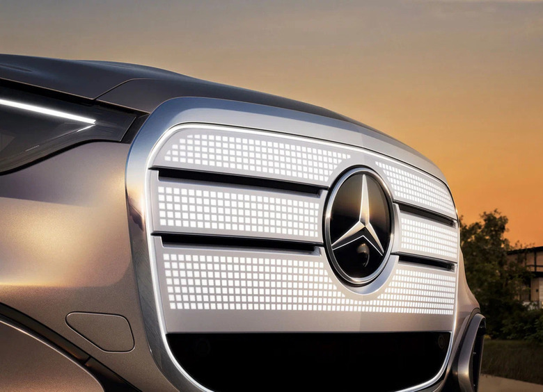 Изображение Mercedes-Benz опубликовал первое изображение электрического кроссовера GLC