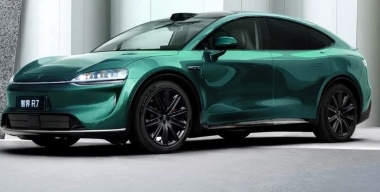 Раскрыта дата старта приема заказов на обновленный кроссовер Luxeed R7
