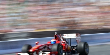 Гонщик погиб на автофестивале, пытаясь установить рекорд скорости