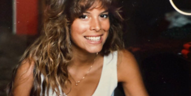 Незнакомец спас девушку в ДТП, а через 20 лет она его нашла и поблагодарила