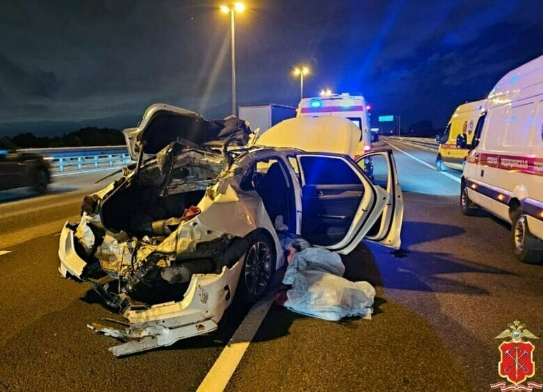 Изображение Байкер и пассажир такси погибли в жестком ДТП в Санкт-Петербурге