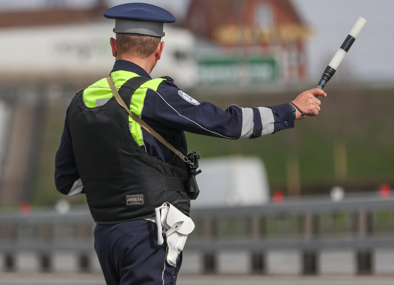 Изображение Подросток на квадроцикле сбил полицейского при попытке скрыться