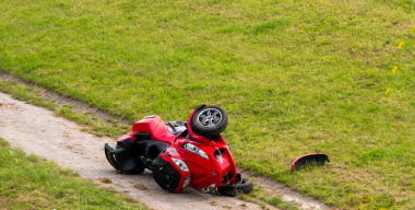 13-летний школьник на квадроцикле сбил двух женщин в Подмосковье