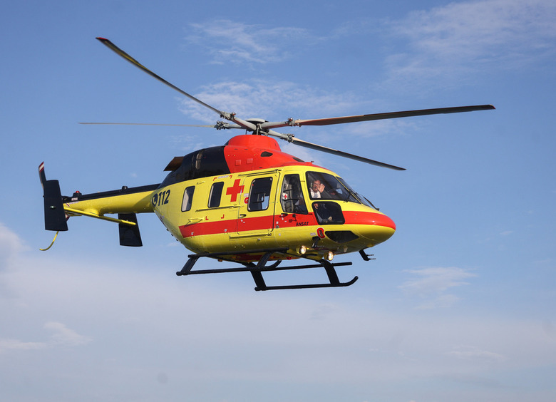 Изображение Врачи на вертолете спасли жизнь тяжелораненого после ДТП в Удмуртии