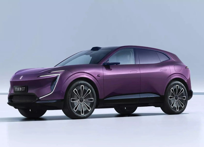 Изображение Электрический Avatr 07 получил пять звезд безопасности c-NCAP