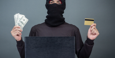 Москвич, оплачивая проезд по МСД, отдал мошенникам 16 тысяч рублей