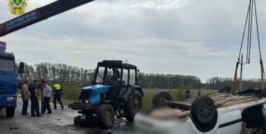 Три человека погибли в ДТП с трактором в Башкирии