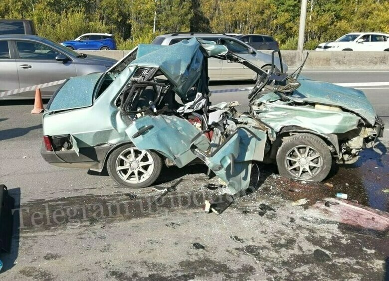 Изображение Авария с грузовиком привела к смерти молодого водителя в Сургуте