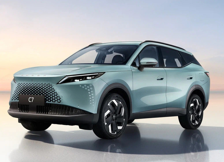 Кроссовер Omoda C7 сертифицировали для России