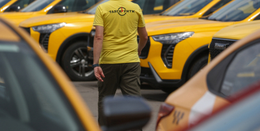 Названа причина, по которой Россия рискует лишиться 200 000 таксистов