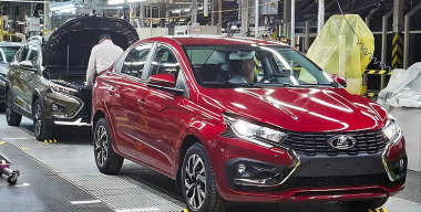 К дилерам поехали первые LADA Iskra, собранные в Петербурге