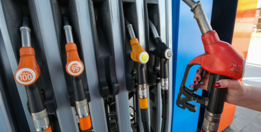 Российские заправки ввели ограничения на продажу бензина