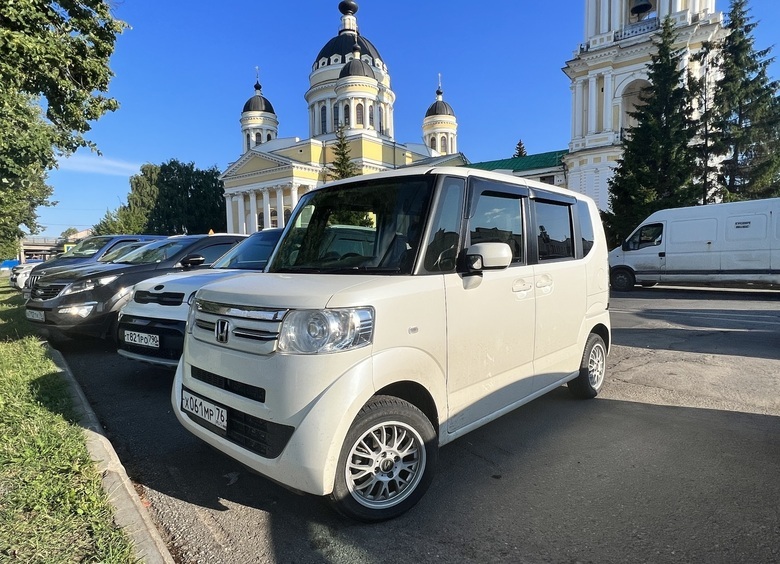 Изображение Запрет автомобилей с правым рулем: план, которому не суждено сбыться