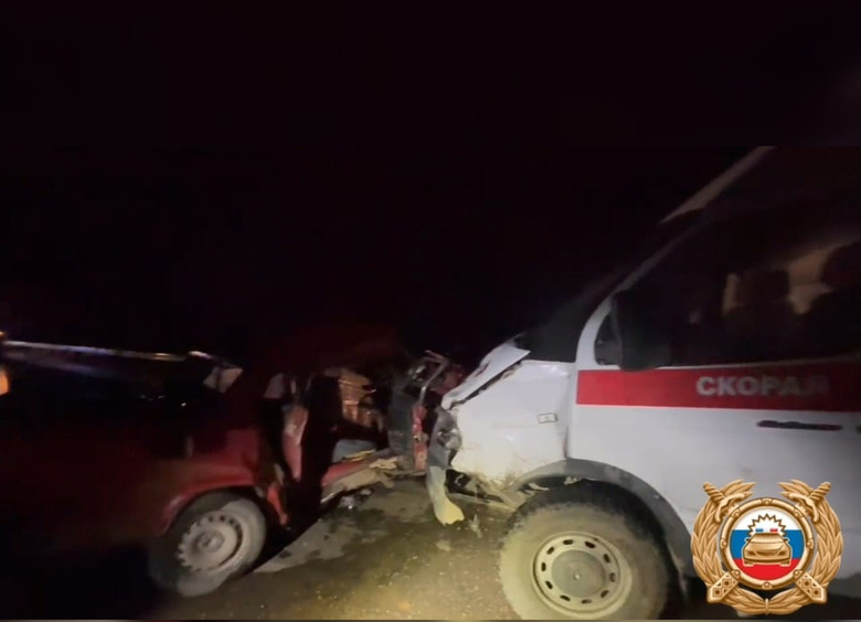 Изображение Два человека погибли в столкновении «Жигулей» с машиной скорой помощи под Ростовом