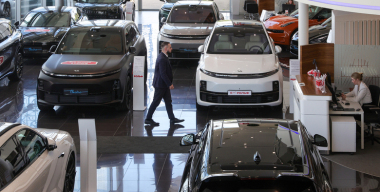 Продажи легковых машин в России стали рекордными с начала года