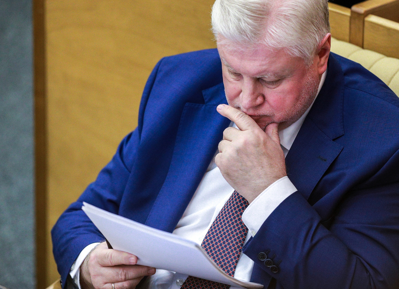 Изображение Миронов предложил правительству вообще не повышать утильсбор на машины