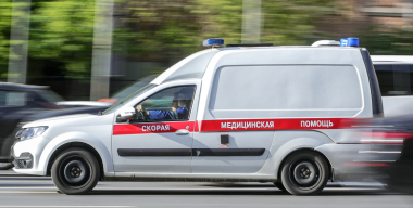 Машина самопроизвольно завелась и сбила мужчину в Кирове