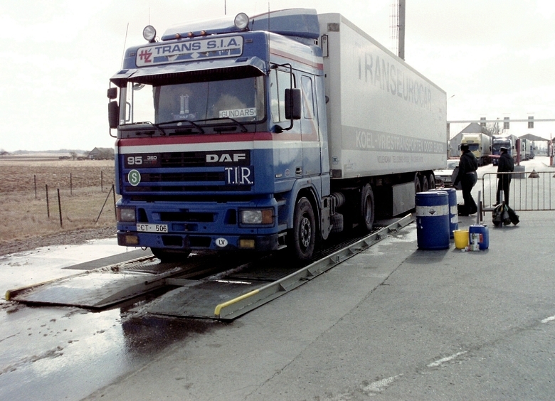 Изображение Перегруз, которого не было: власти «доят» перевозчиков дикими штрафами ни за что
