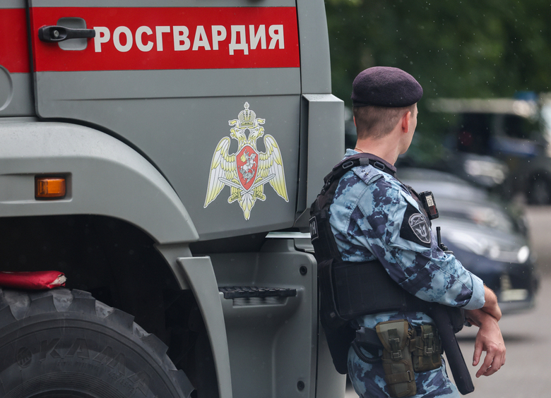 Изображение Пьяный вандал устроил погром припаркованных автомобилей в Москве