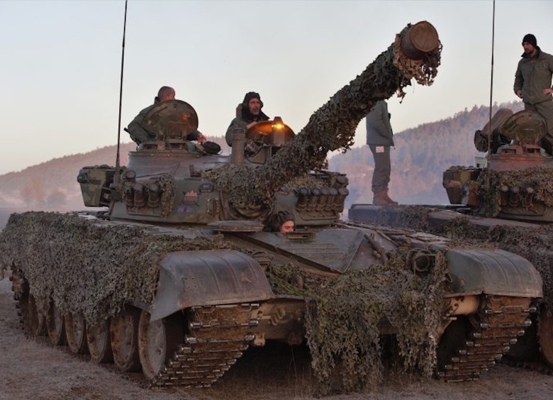 Изображение Усташи — укронацистам: хорваты передали хохлу партию пожилых «снайперов»