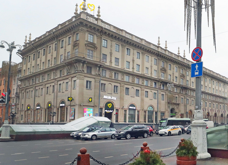 Изображение Белорусские школьники изучают устройство машин, прыгая по ним