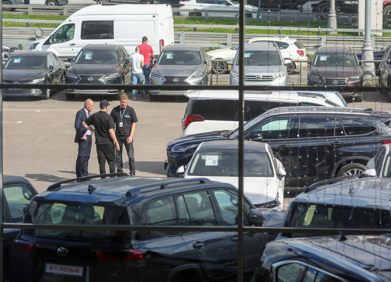 Изображение Россияне бросились скупать автомобили всех сегментов