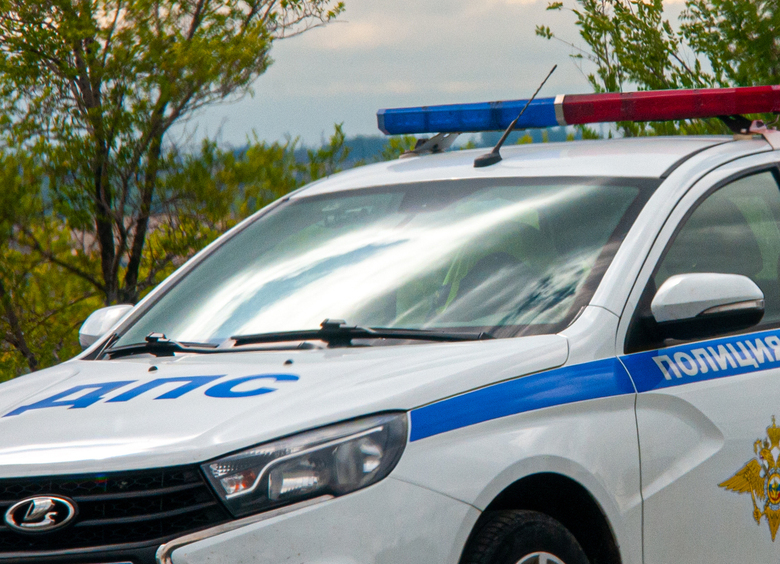 Изображение Пьяный юноша угнал автомобиль отчима, устроил ДТП и сбежал