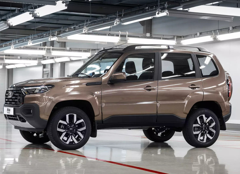 Изображение Названа дата начала продаж обновленной LADA Niva Travel в России