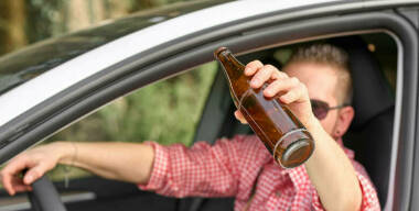 Пьяный мужчина поссорился с девушкой и в шестой раз угнал автомобиль