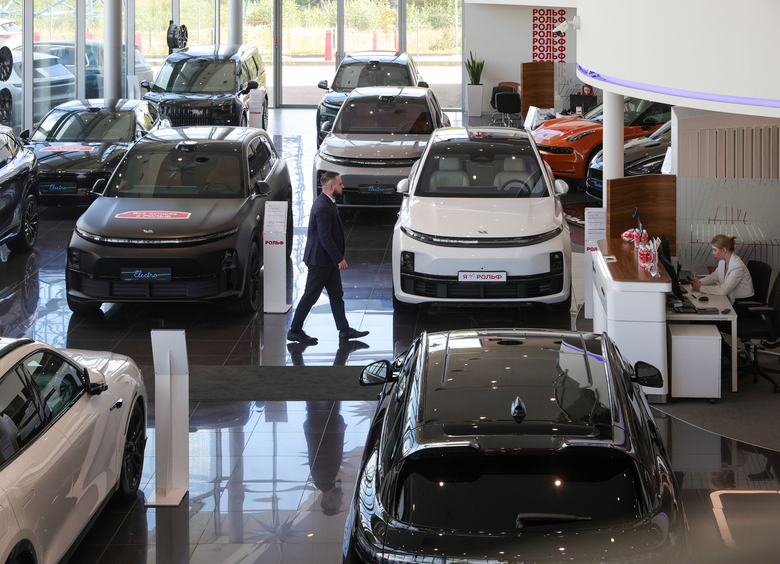 Изображение Минпромторг предупредил, что авторынок России рискует просесть на 25%