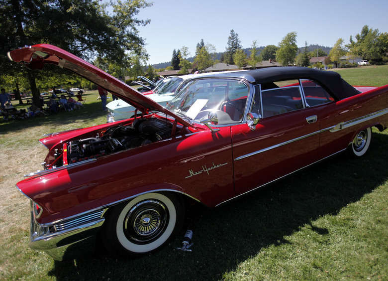 Изображение В ночном ДТП в Подмосковье пострадал раритетный Chrysler New Yorker 1979 года