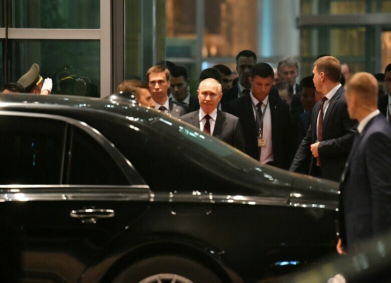 Изображение Владимир Путин заявил, что мир еще долго будет использовать машины с ДВС