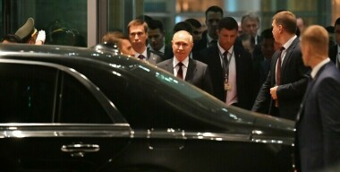 Владимир Путин заявил, что мир еще долго будет использовать машины с ДВС