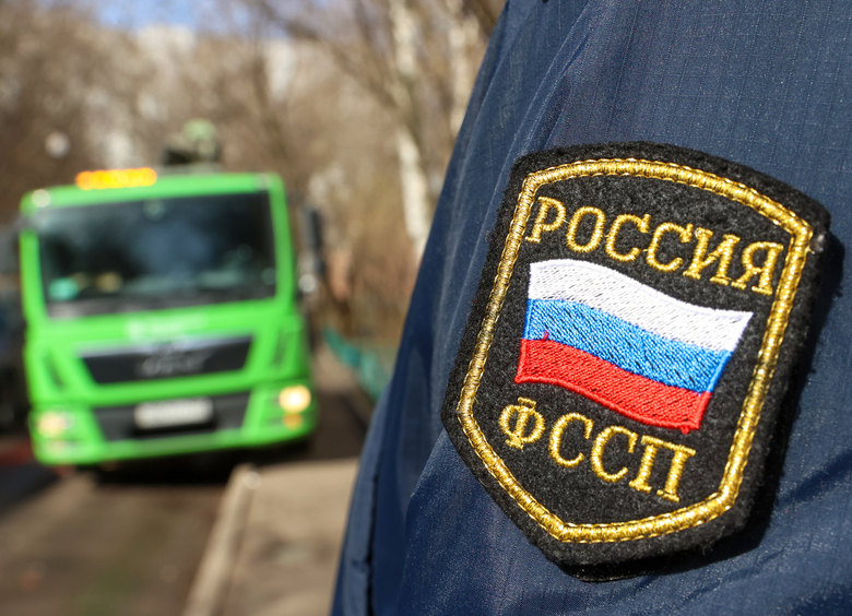 Изображение За долги по налогам у свердловчанина арестовали его автомобиль