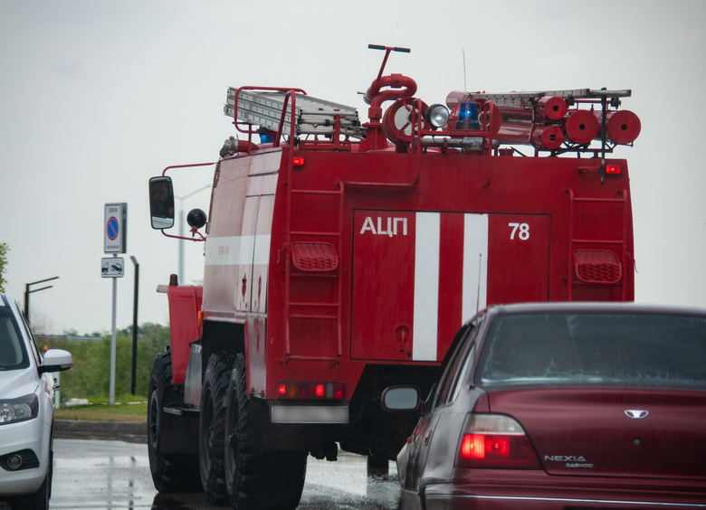 Изображение Пьяный предприниматель поджег автомобиль в Ленинградской области