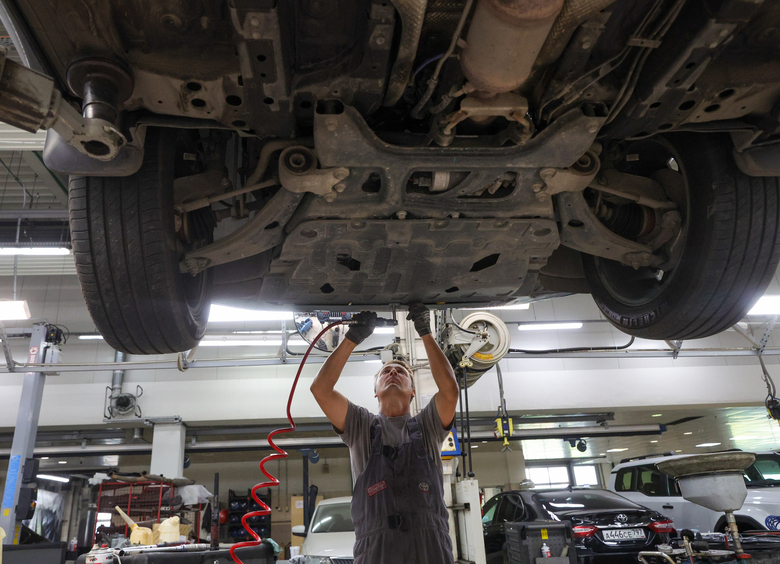 Изображение Верховный суд вступился за водителя, который не мог открыть капот