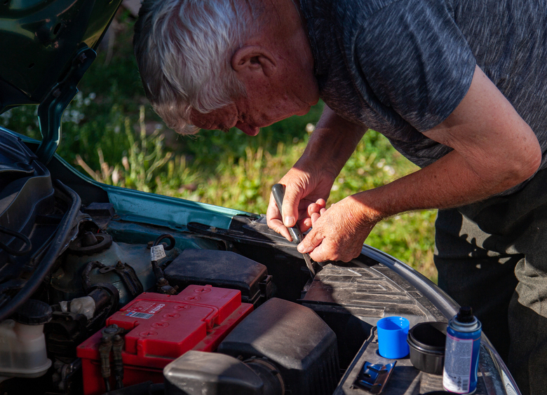 Изображение Полезные инструменты, которые должны быть в гараже у каждого, кто чинит авто сам