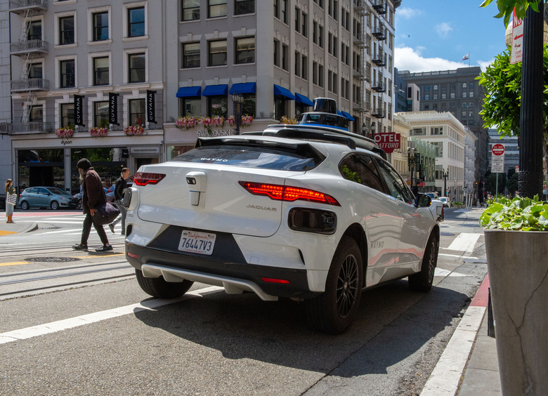 Изображение Гибель кота-знаменитости под колесами беспилотного такси вызвала волну протестов