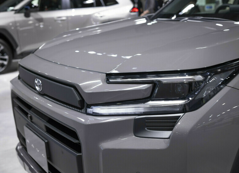 Изображение Слухи про Toyota: японцы готовят массовые поставки своих машин в Россию из Китая