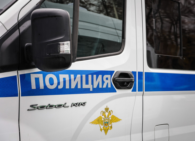 Изображение Вандалы устроили погром машин в Алтайском крае и скрылись, бросив свое авто