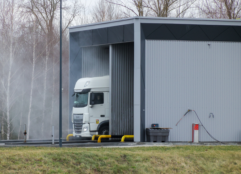 Изображение Водителей легковушек стали штрафовать из-за грузовиков на сотни тысяч рублей