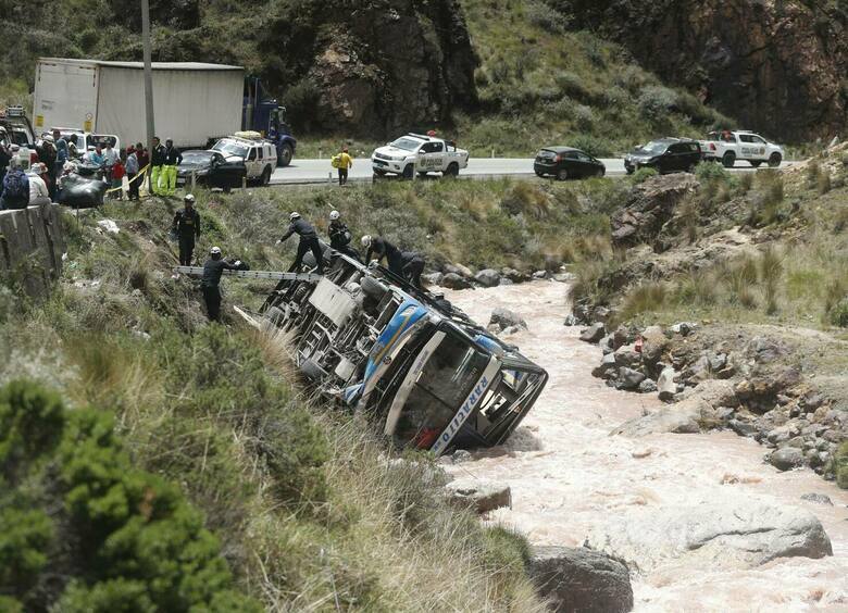 Изображение Больше 30 человек погибли в ДТП с автобусом, упавшим в глубокий овраг