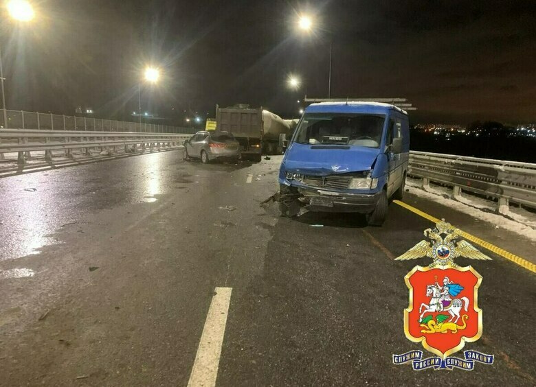 Изображение Гололед спровоцировал массовое ДТП на трассе в Подмосковье