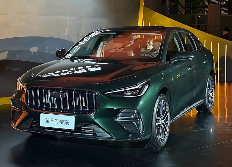 Изображение Geely Emgrand пятого поколения вышел на китайский рынок