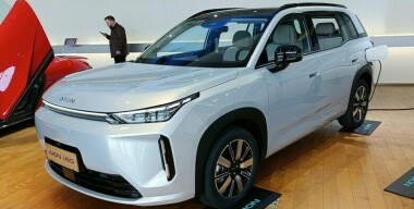 GAC презентовал в Гуанчжоу кроссовер Aion i60 и роскошный седан Hyptec A800