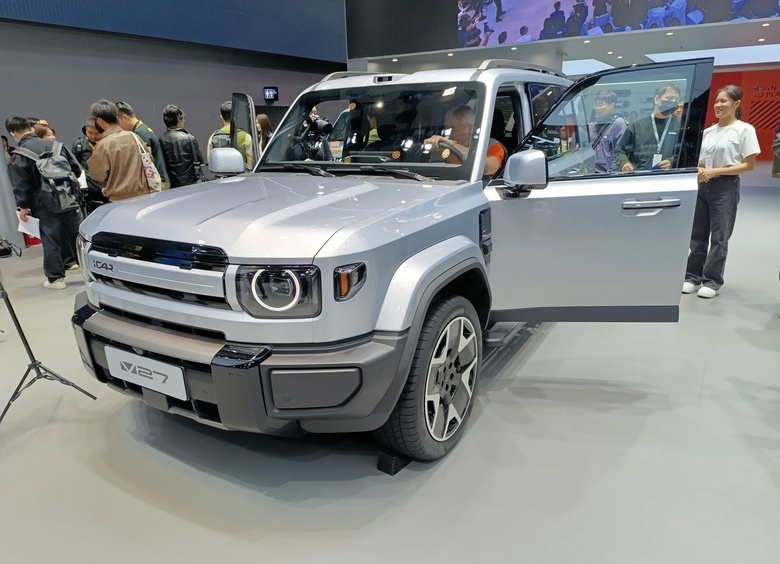 Изображение Chery показала в Гуанчжоу два гибридных кроссовера — iCar V27 и Fulwin T9L