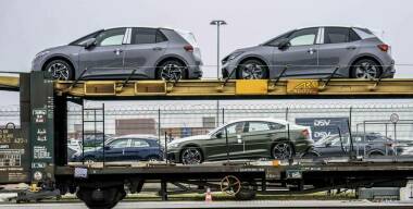 Семью из Германии задержали за поставки автомобилей в Россию